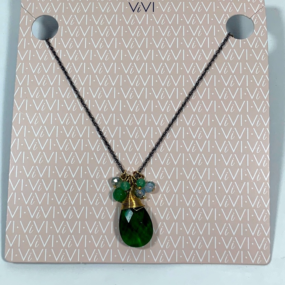 ViVI Genuine Crystal Necklace